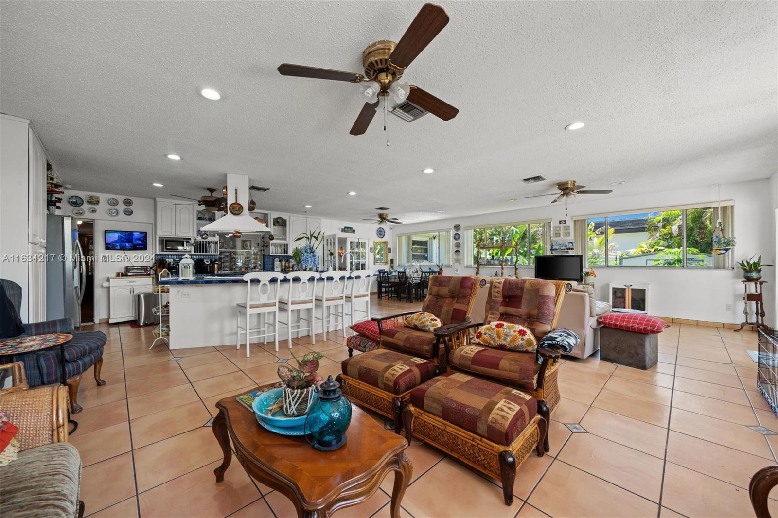 LAKE CATALINA - Residential