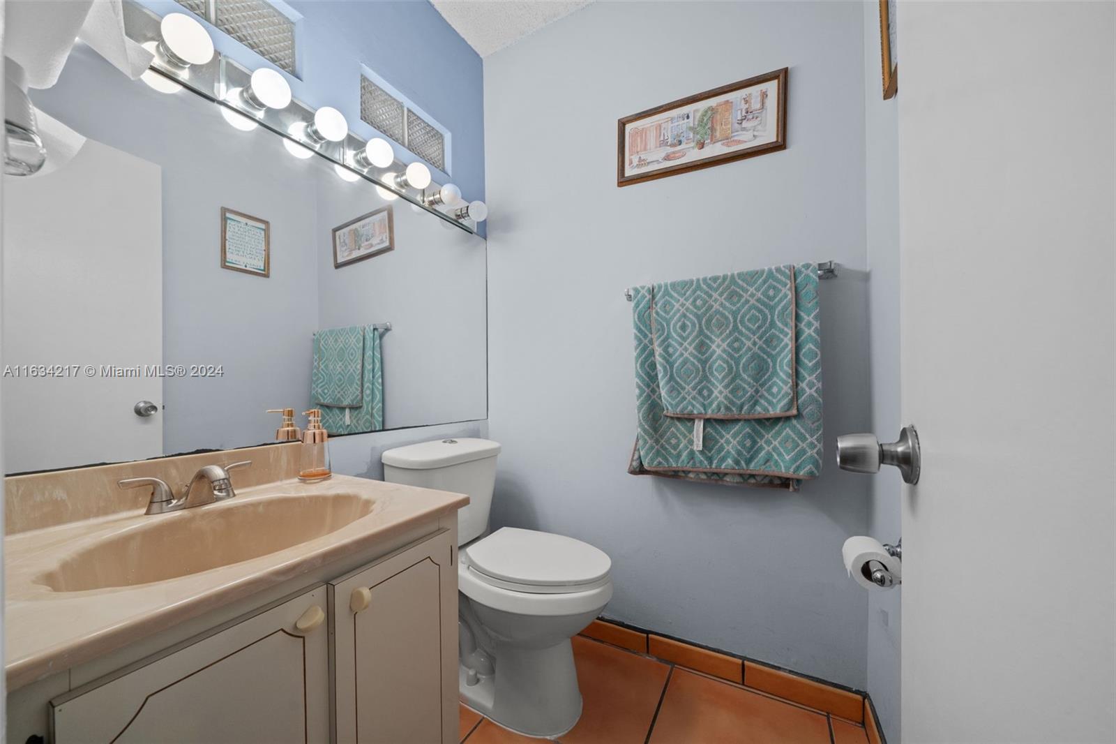 LAKE CATALINA - Residential