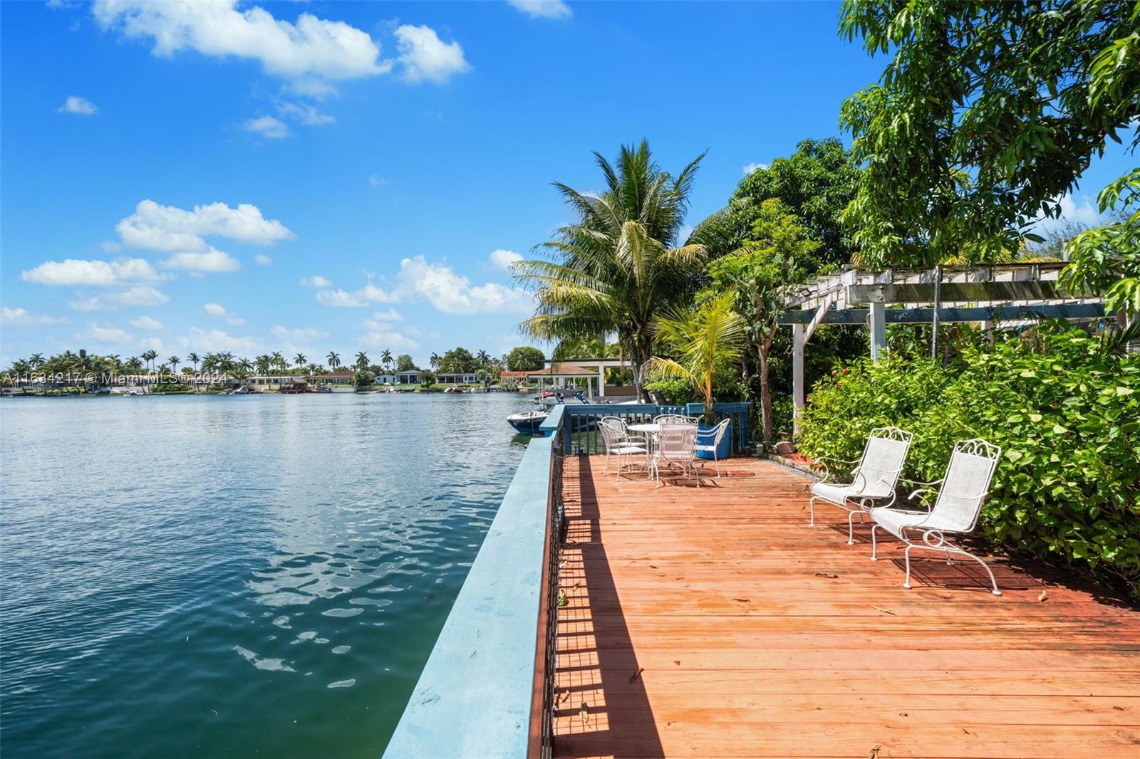 LAKE CATALINA - Residential