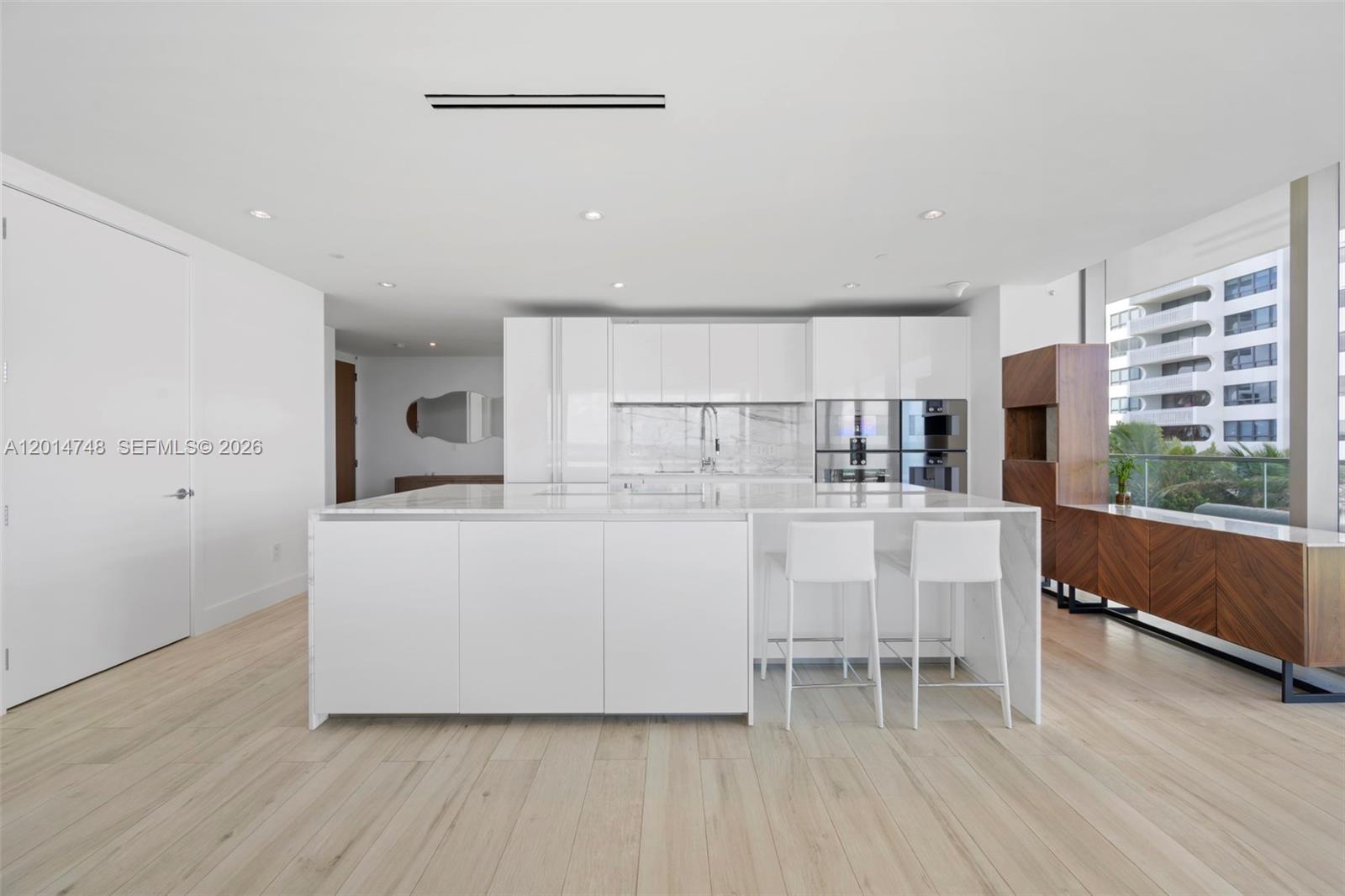 OCEANA BAL HARBOUR CONDO - Residential Lease