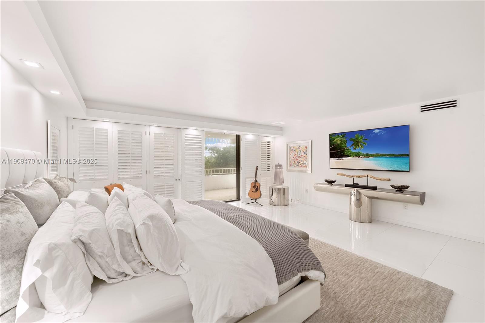 KENILWORTH CONDO - Residential