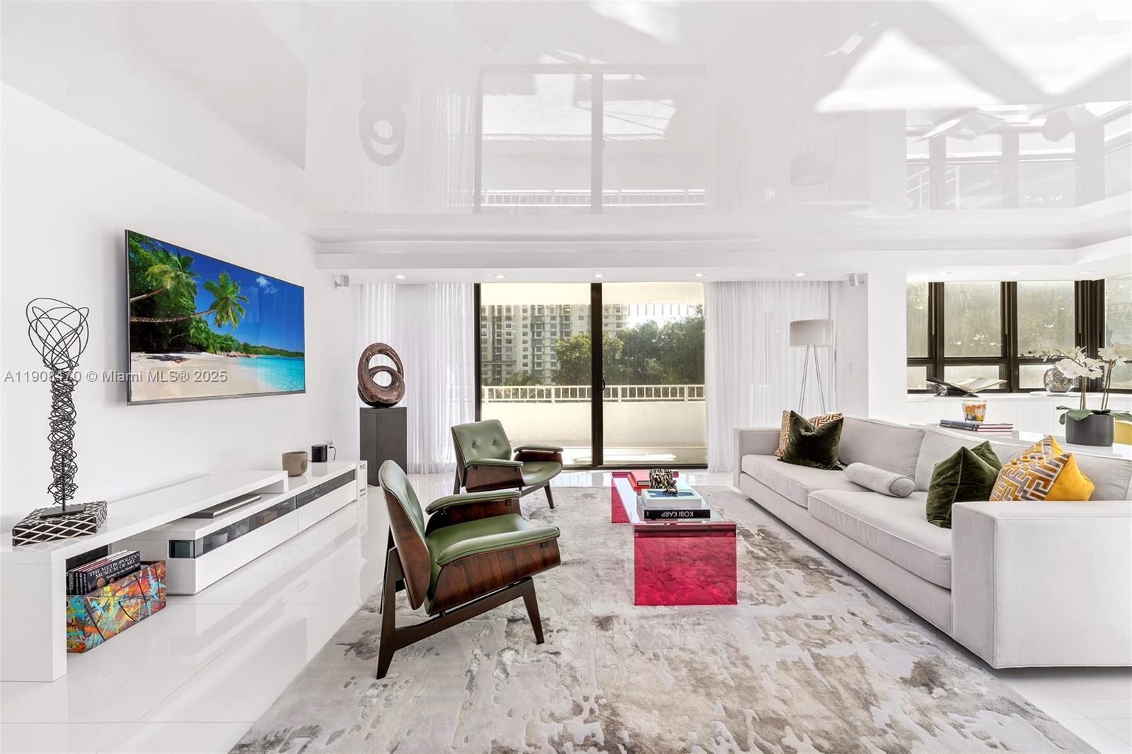 KENILWORTH CONDO - Residential