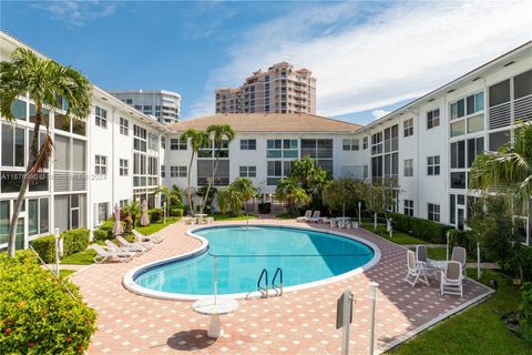 A home in Lauderdale By The Sea