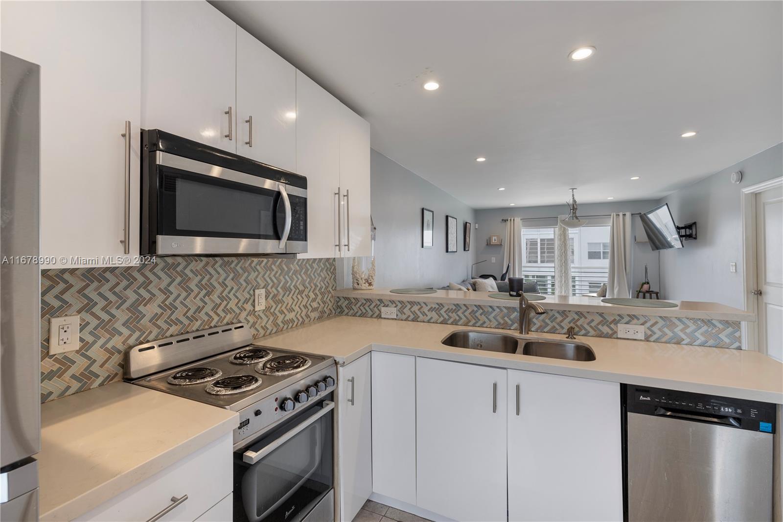 1461 S Ocean Blvd 222