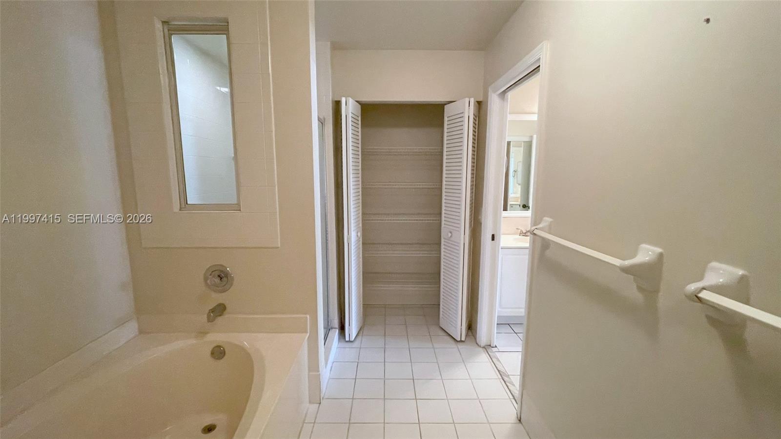 WEST ESPLANADE - Residential