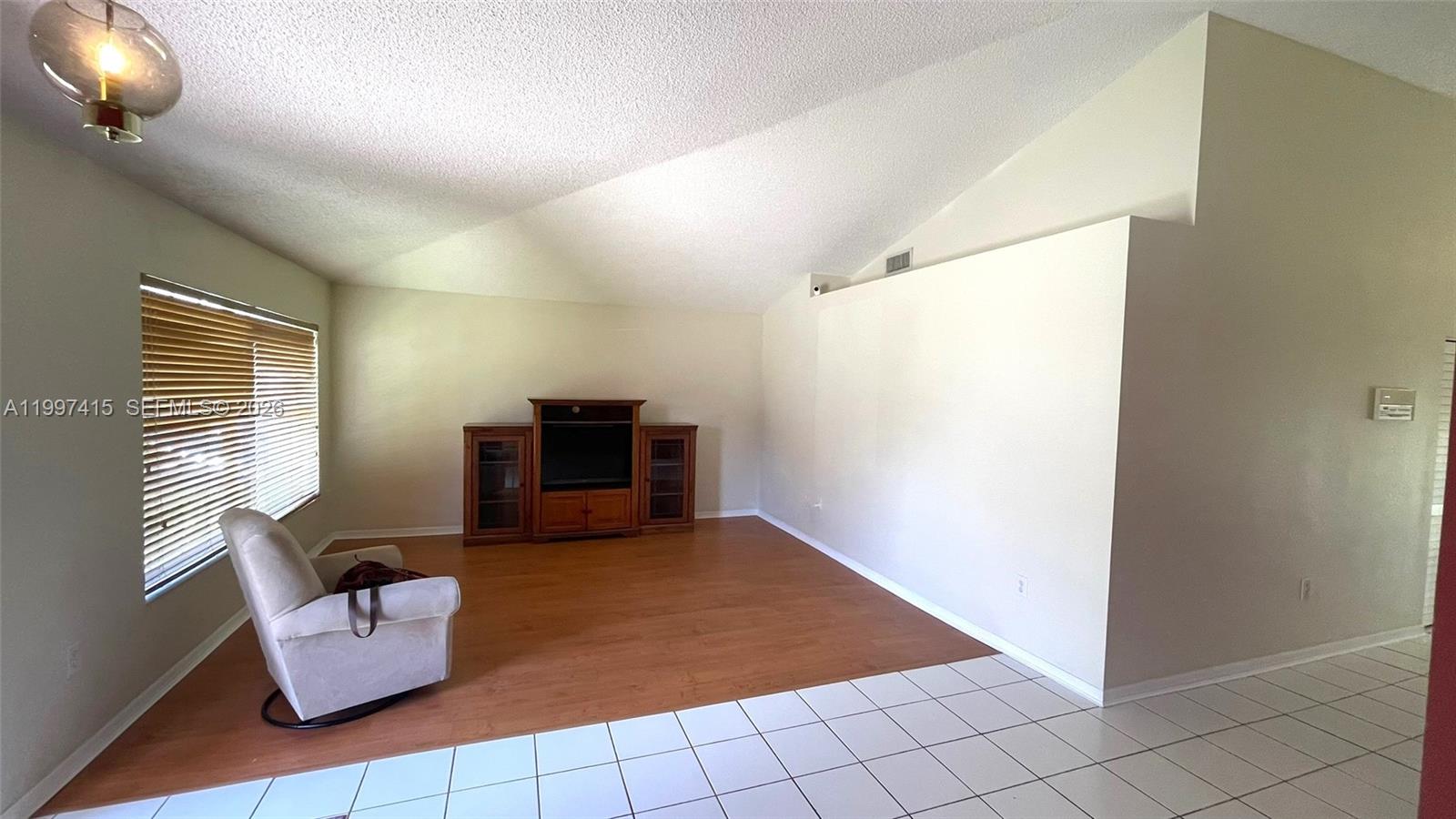 WEST ESPLANADE - Residential