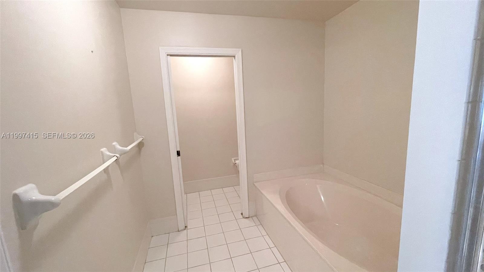 WEST ESPLANADE - Residential