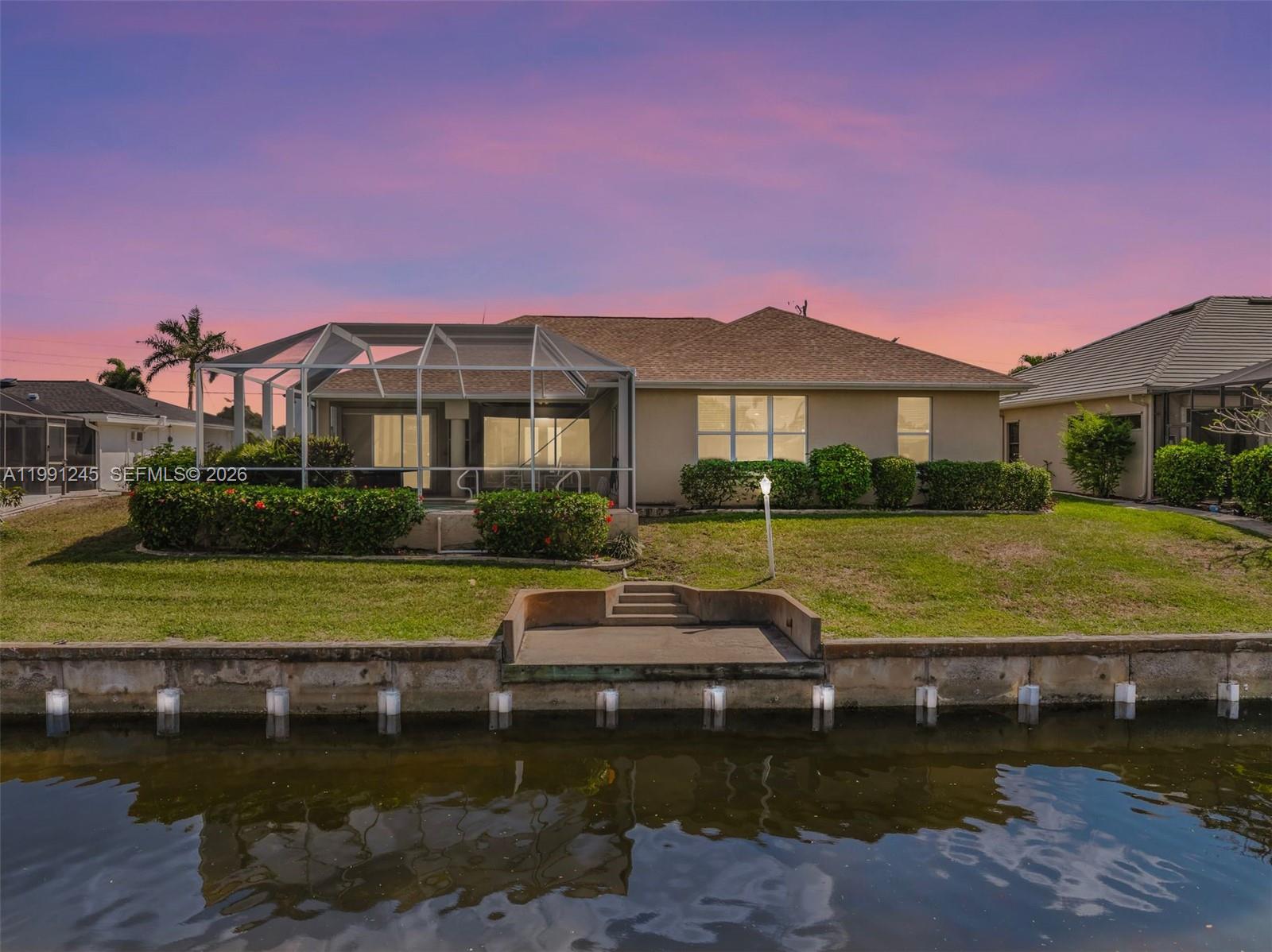 CAPE CORAL - Residential