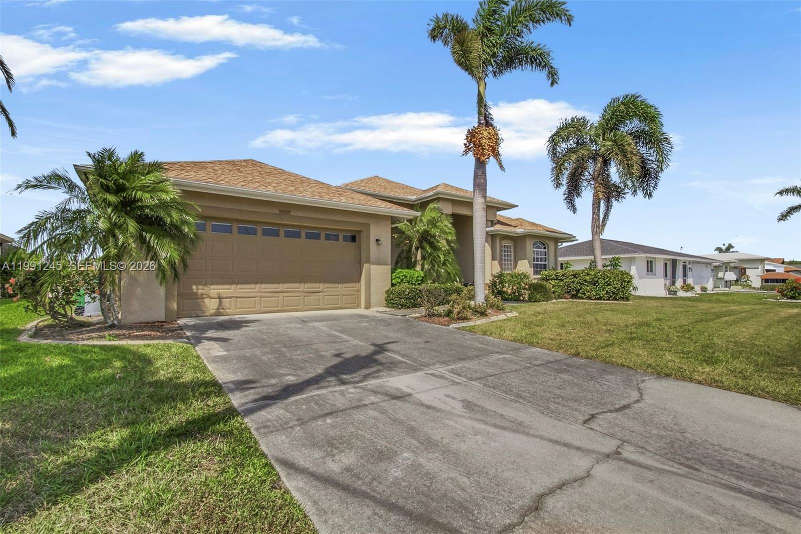 CAPE CORAL - Residential
