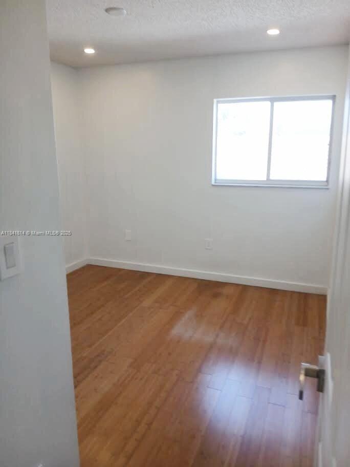 7467 NW 169th Ln, Hialeah, FL, 33015/$679,000 4 7467 NW 169th Ln