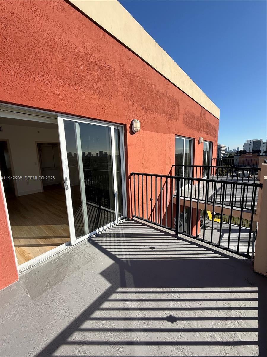 3410 Coral Way PH-06