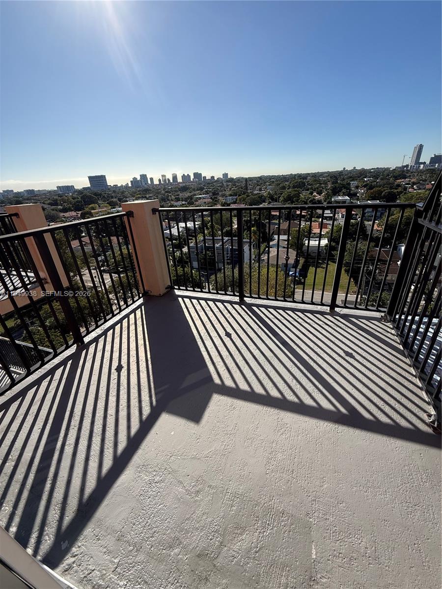 3410 Coral Way PH-06