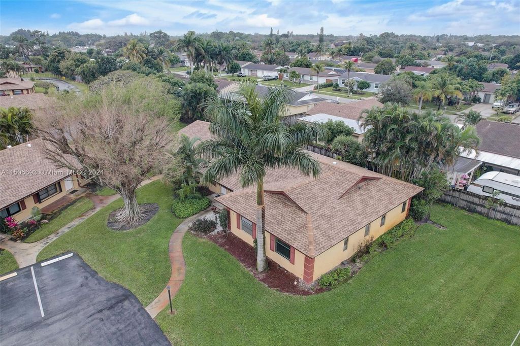 Photo of 4259 Royal Banyan Way #1C, Lake Worth, FL 33461 (MLS # A11506693)