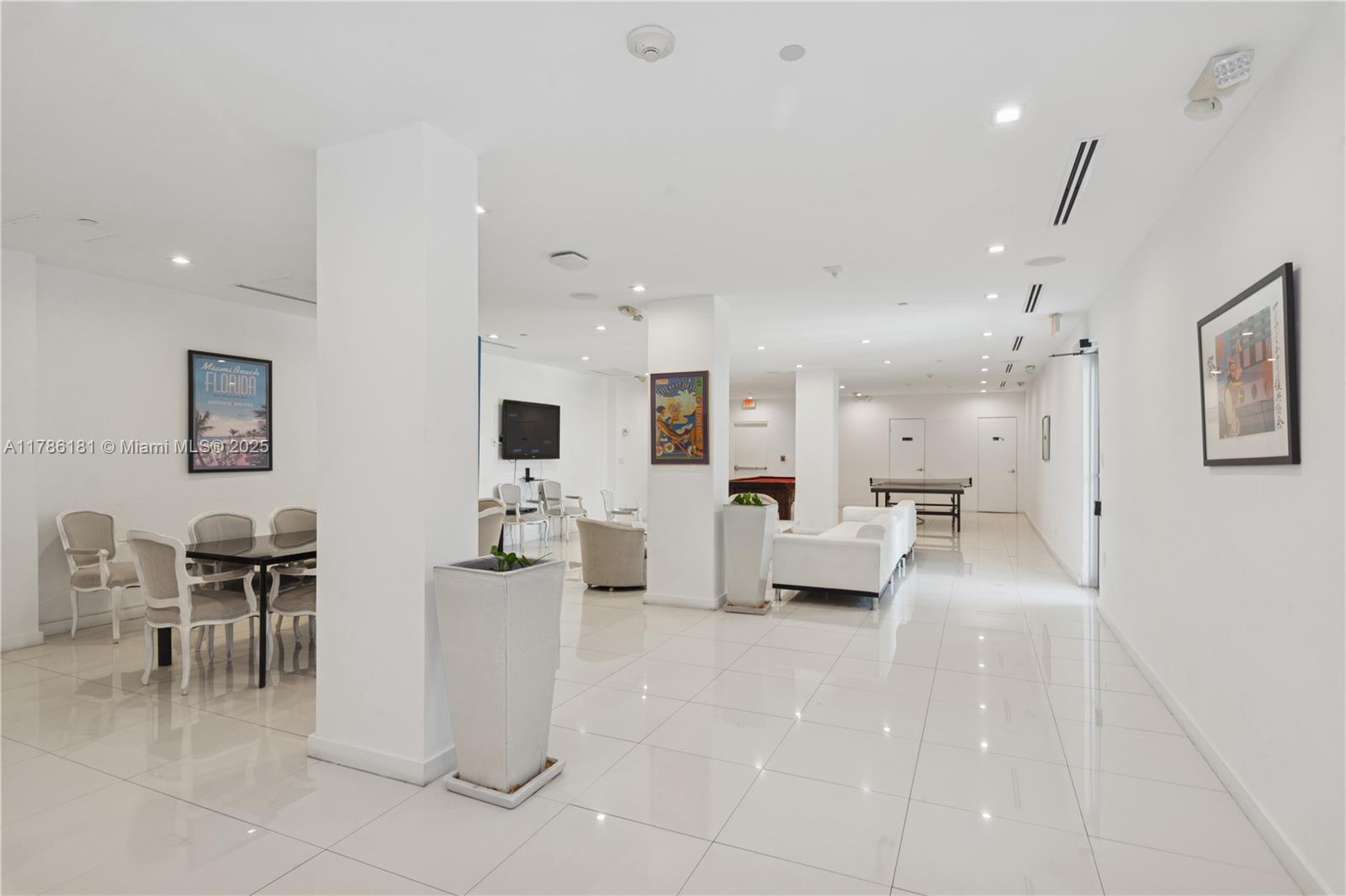 CRYSTAL HOUSE CONDO - Residential