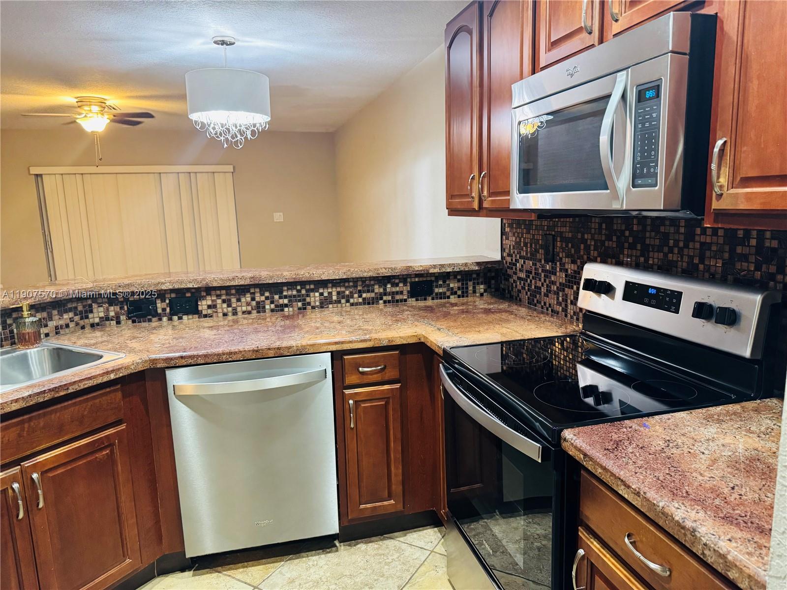 LYONS INDUSTRIAL PARK - Residential Lease