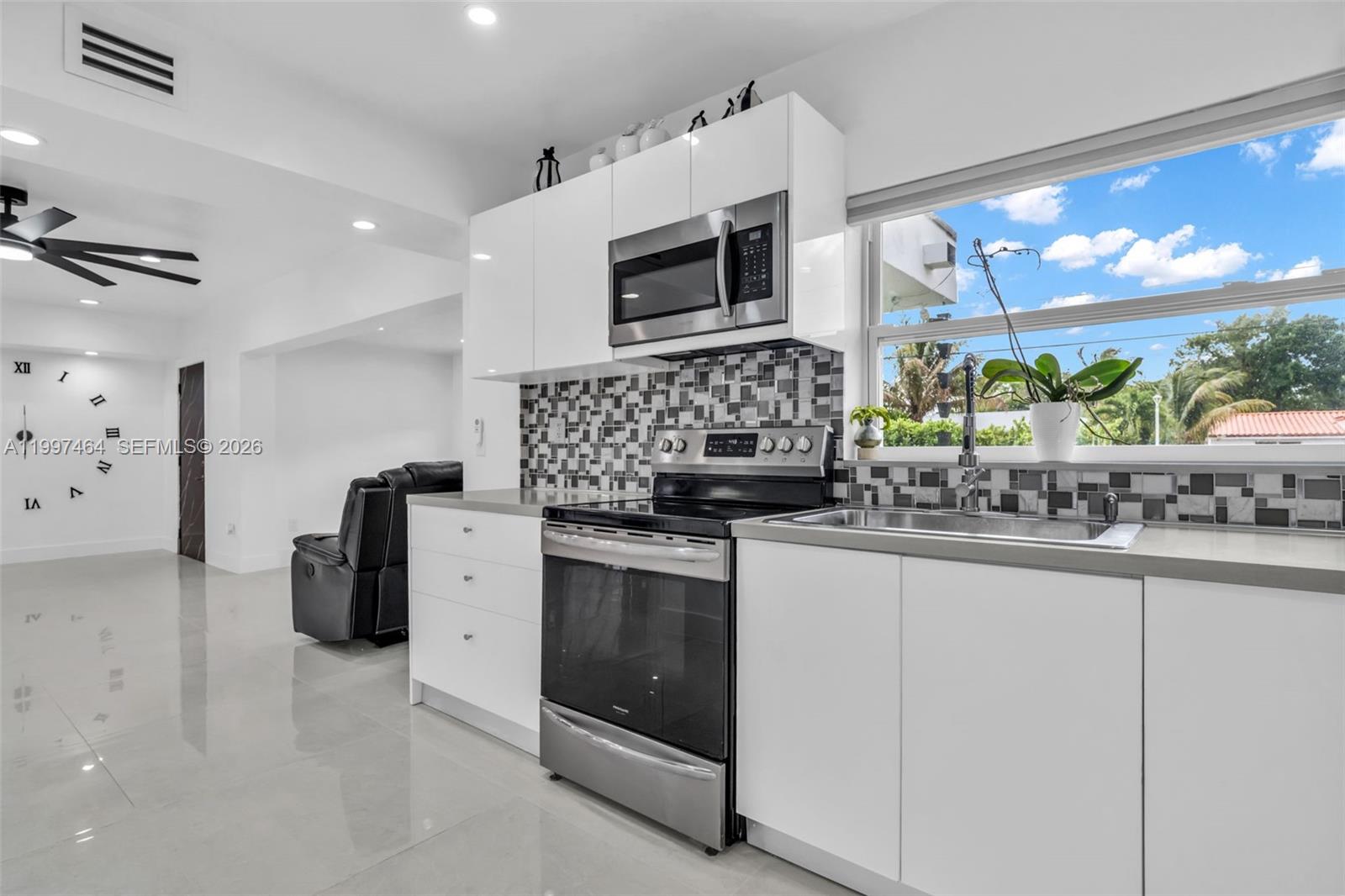 SUNNY ACRES - Residential