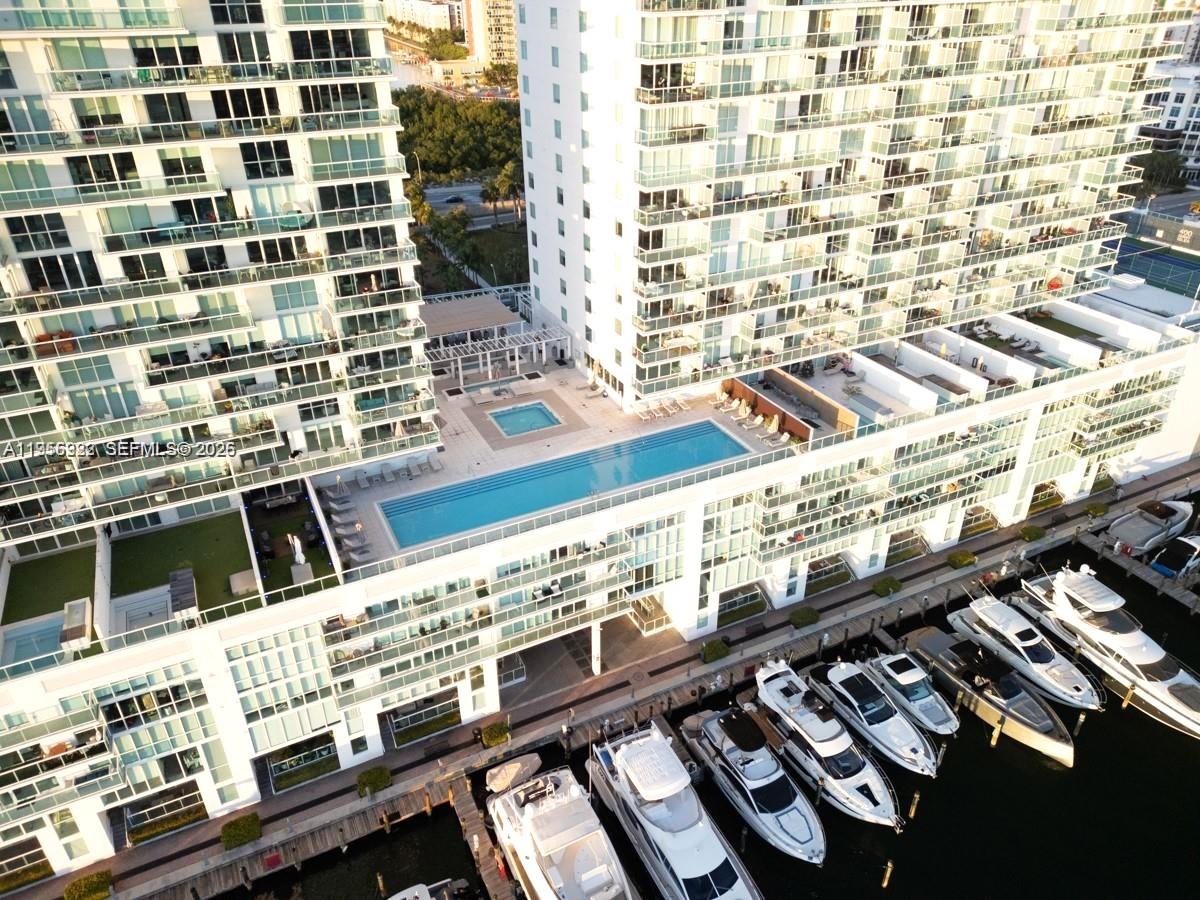 400 SUNNY ISLES CONDO WES - Residential