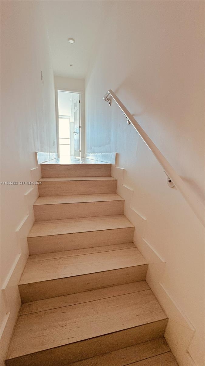 400 SUNNY ISLES CONDO WES - Residential