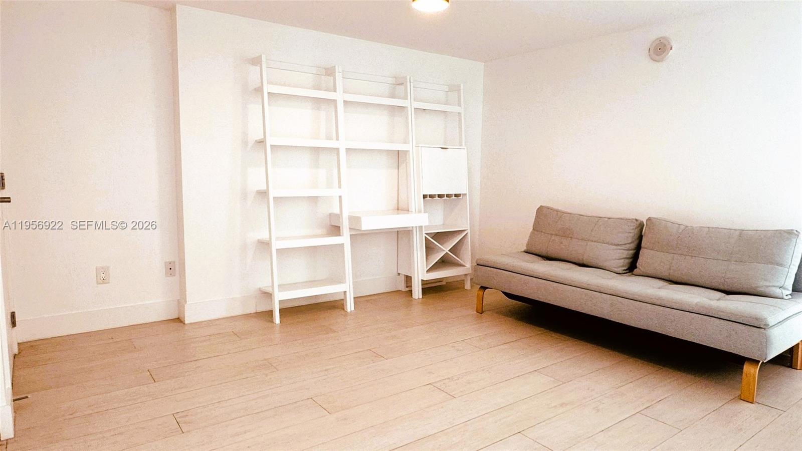 400 SUNNY ISLES CONDO WES - Residential