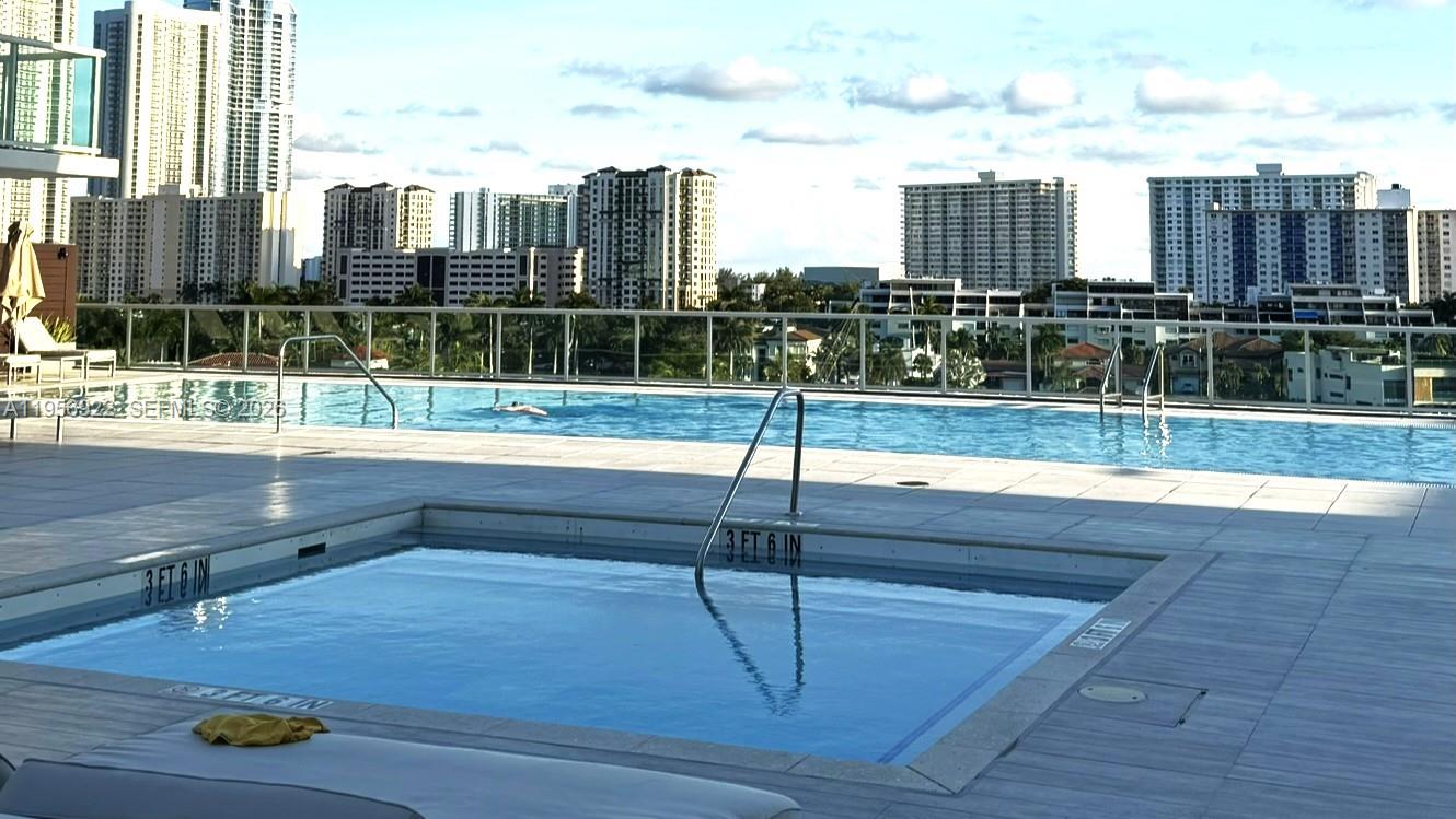 400 SUNNY ISLES CONDO WES - Residential