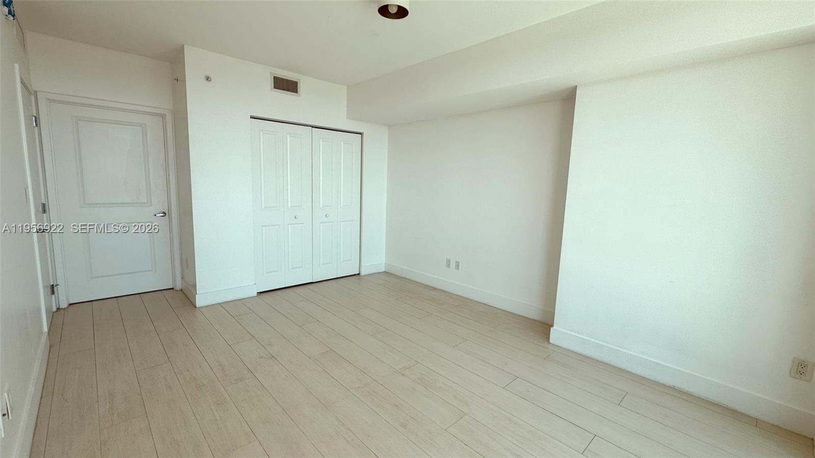 400 SUNNY ISLES CONDO WES - Residential