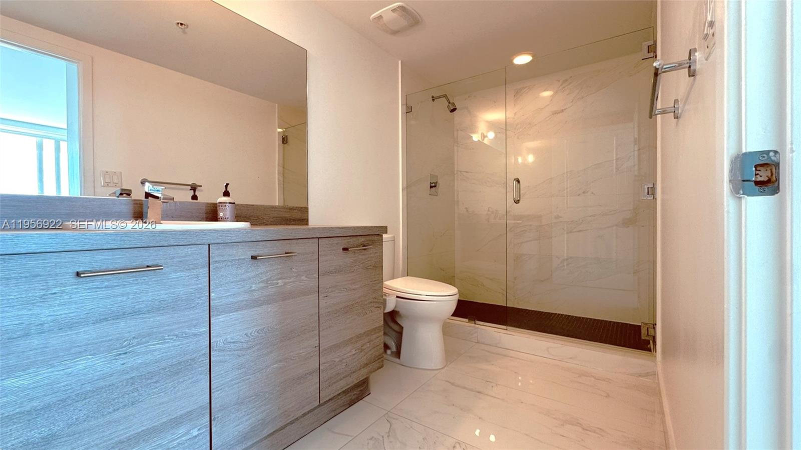 400 SUNNY ISLES CONDO WES - Residential