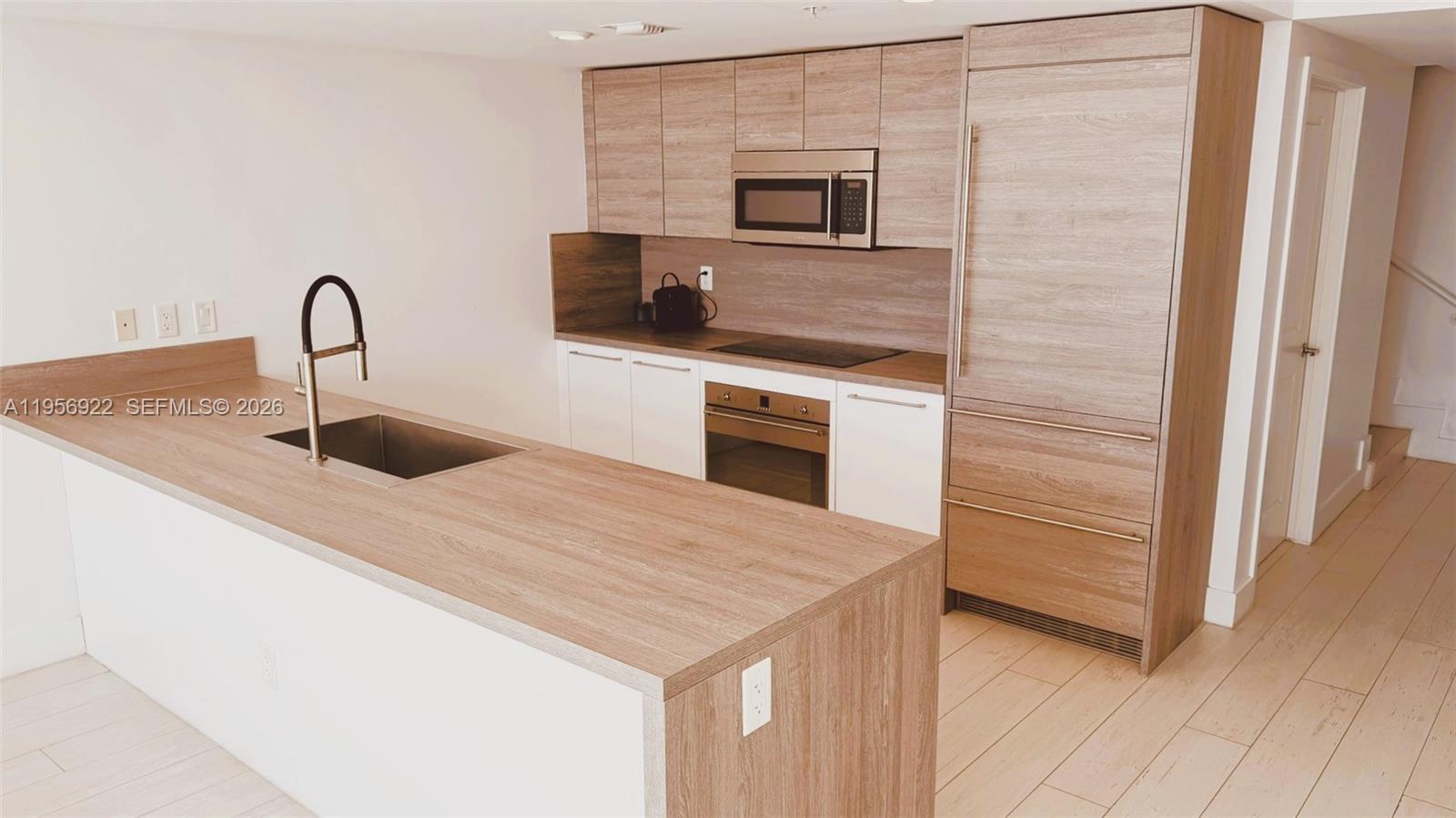 400 SUNNY ISLES CONDO WES - Residential