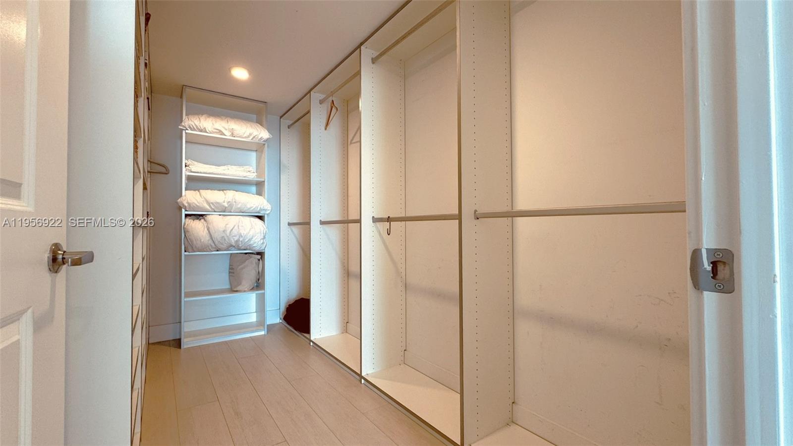 400 SUNNY ISLES CONDO WES - Residential