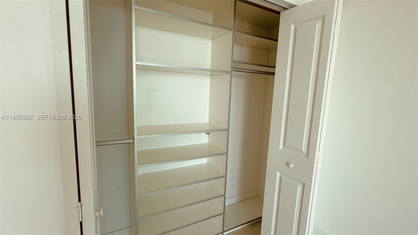 400 SUNNY ISLES CONDO WES - Residential