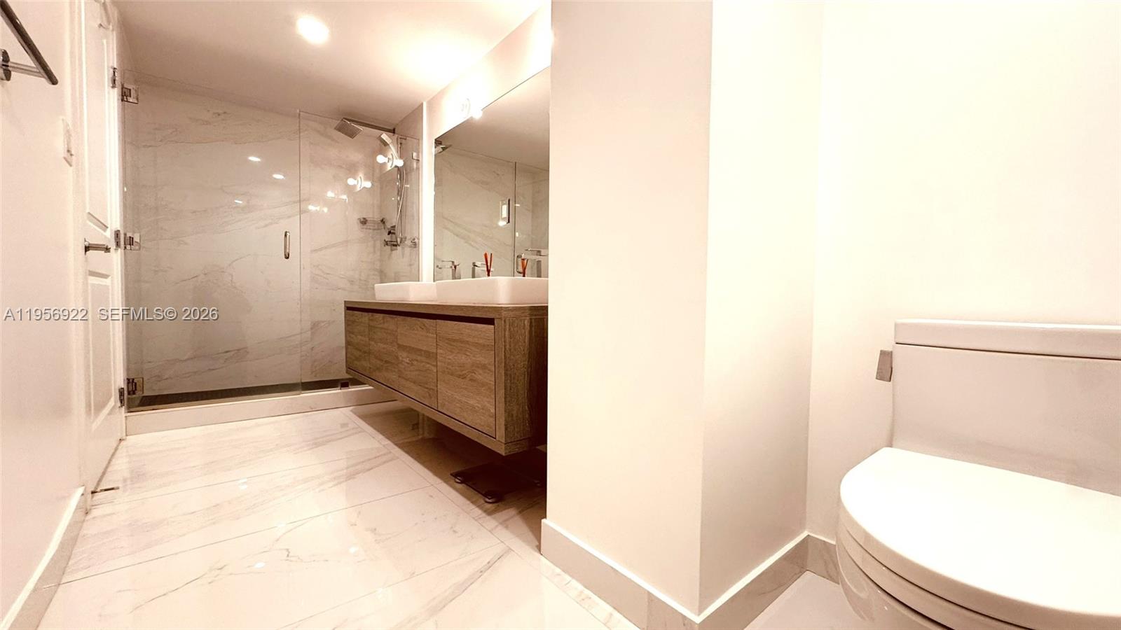 400 SUNNY ISLES CONDO WES - Residential