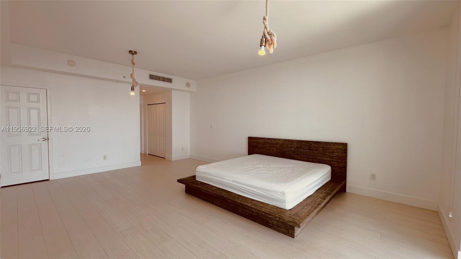 400 SUNNY ISLES CONDO WES - Residential