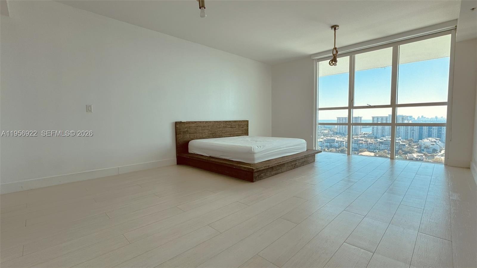 400 SUNNY ISLES CONDO WES - Residential