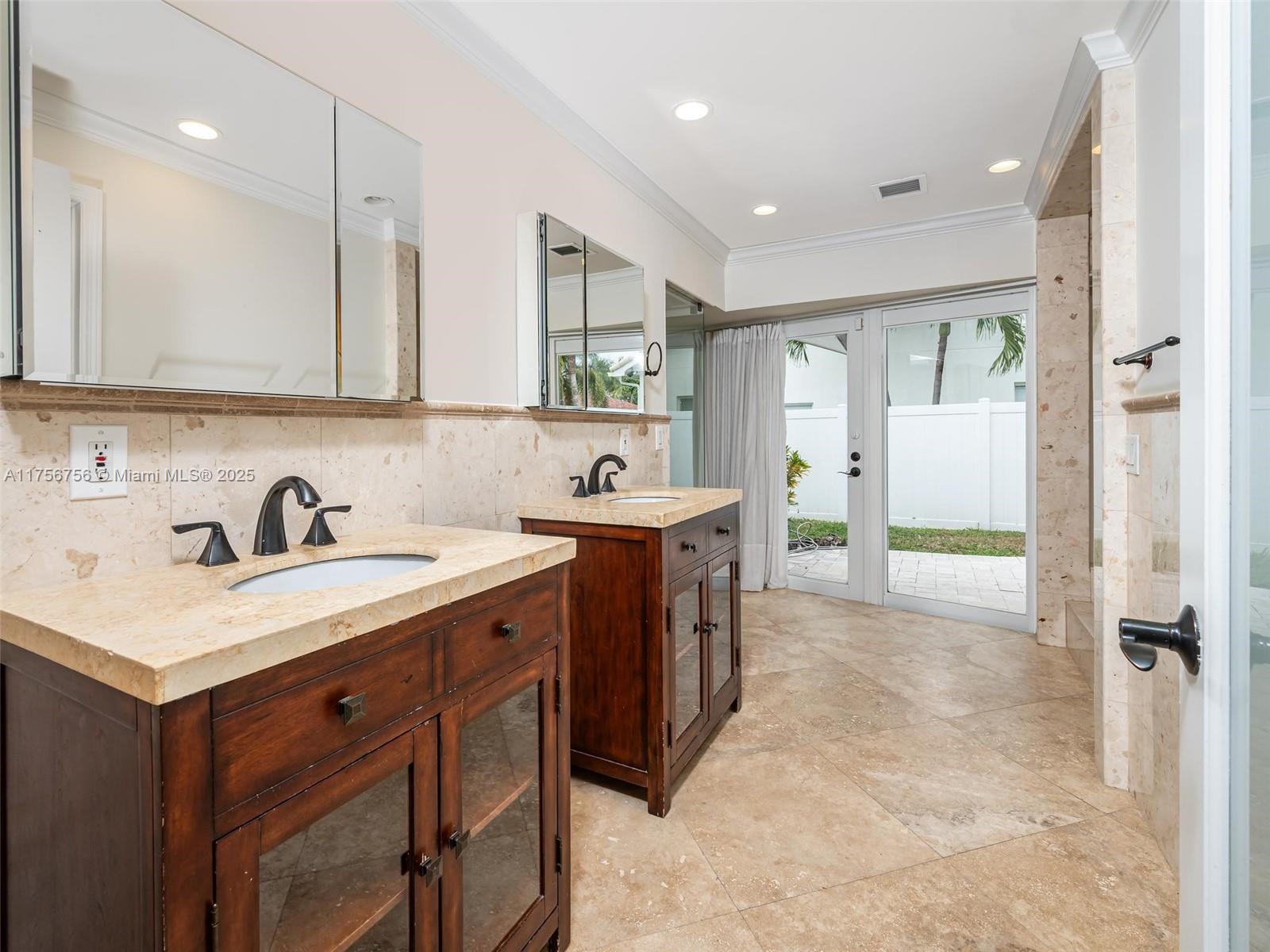 SEA RANCH LAKES - Residential
