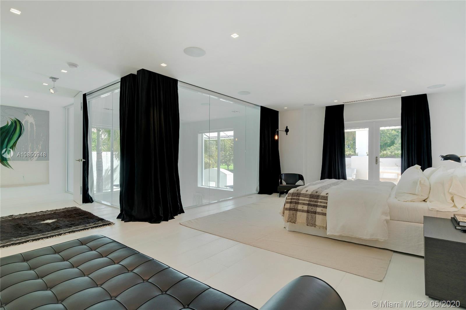 OCEAN BEACH - Residential