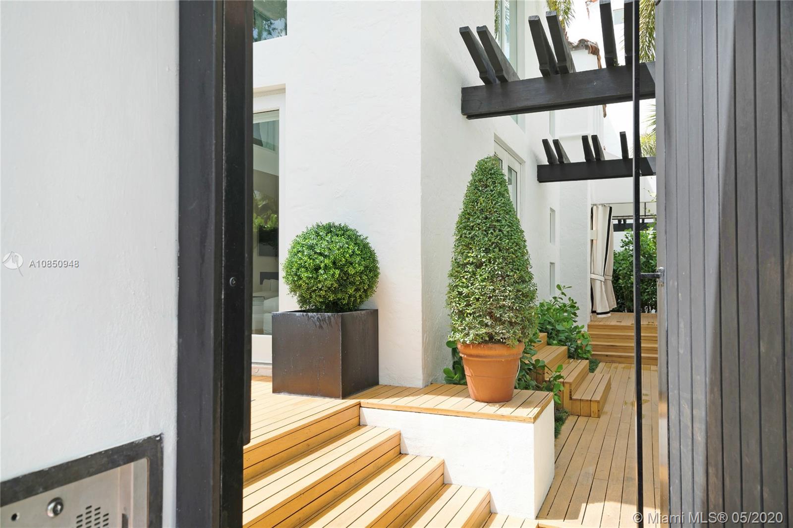 OCEAN BEACH - Residential