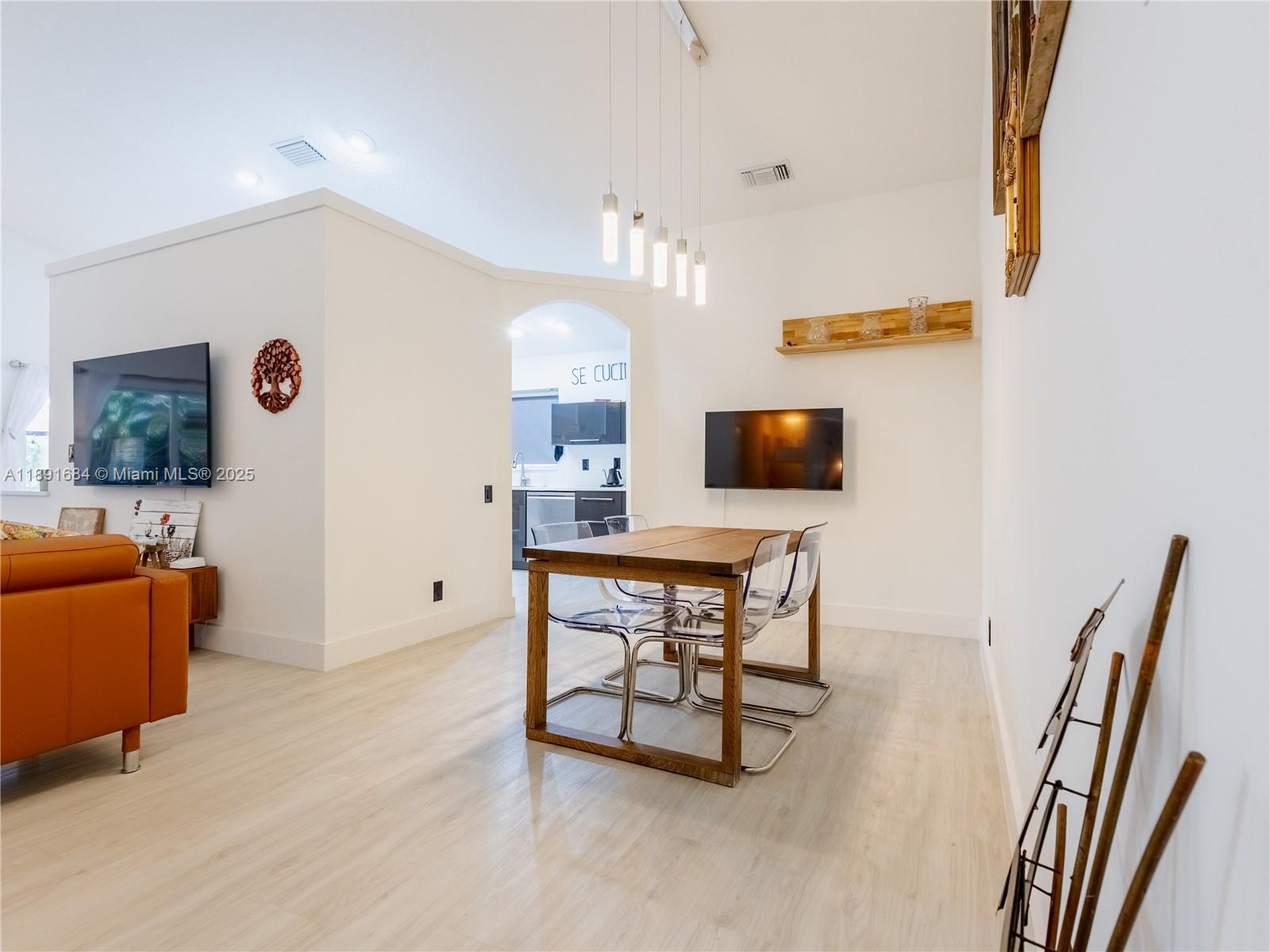 GOLF COLONY - Residential