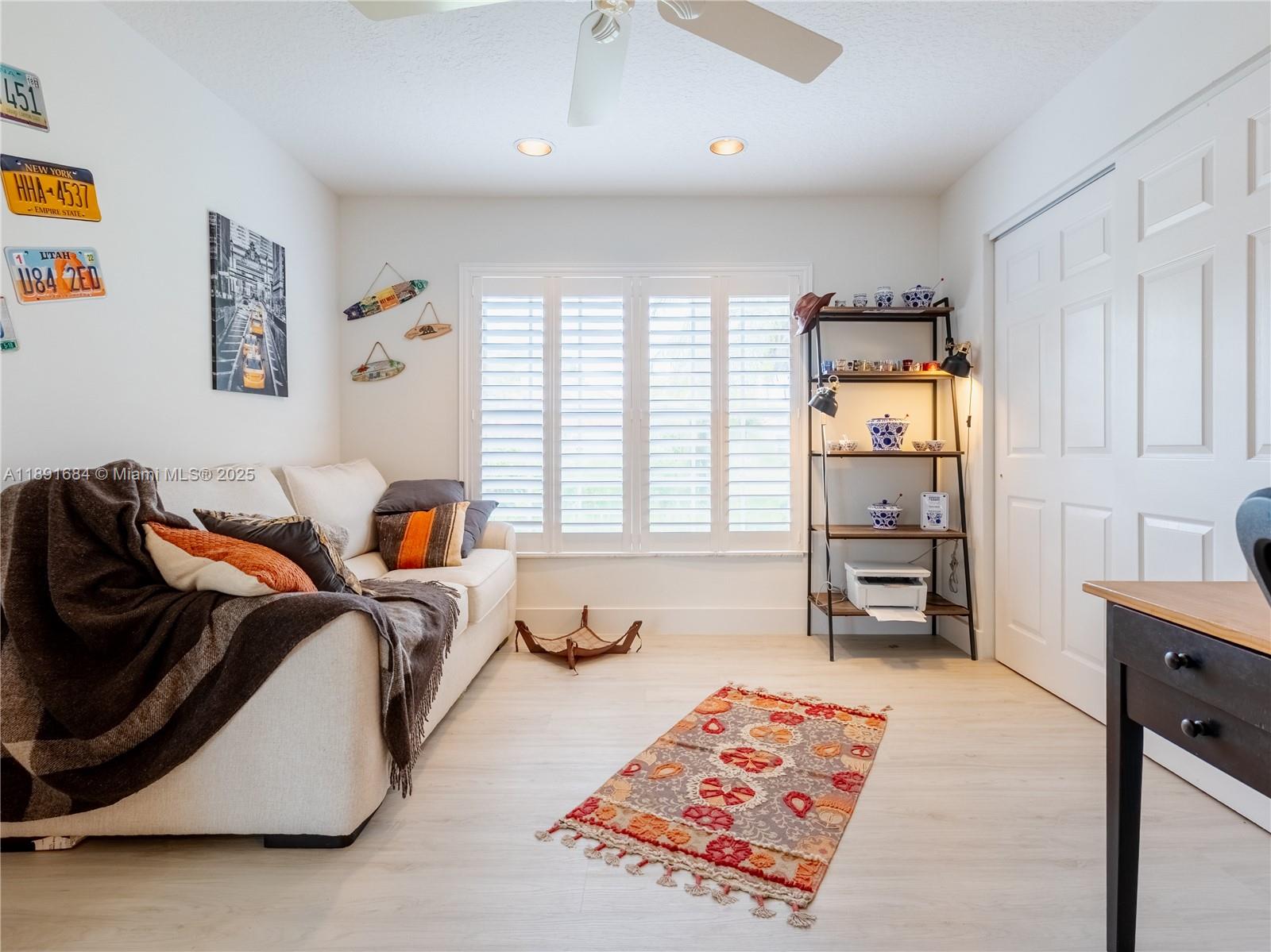 GOLF COLONY - Residential