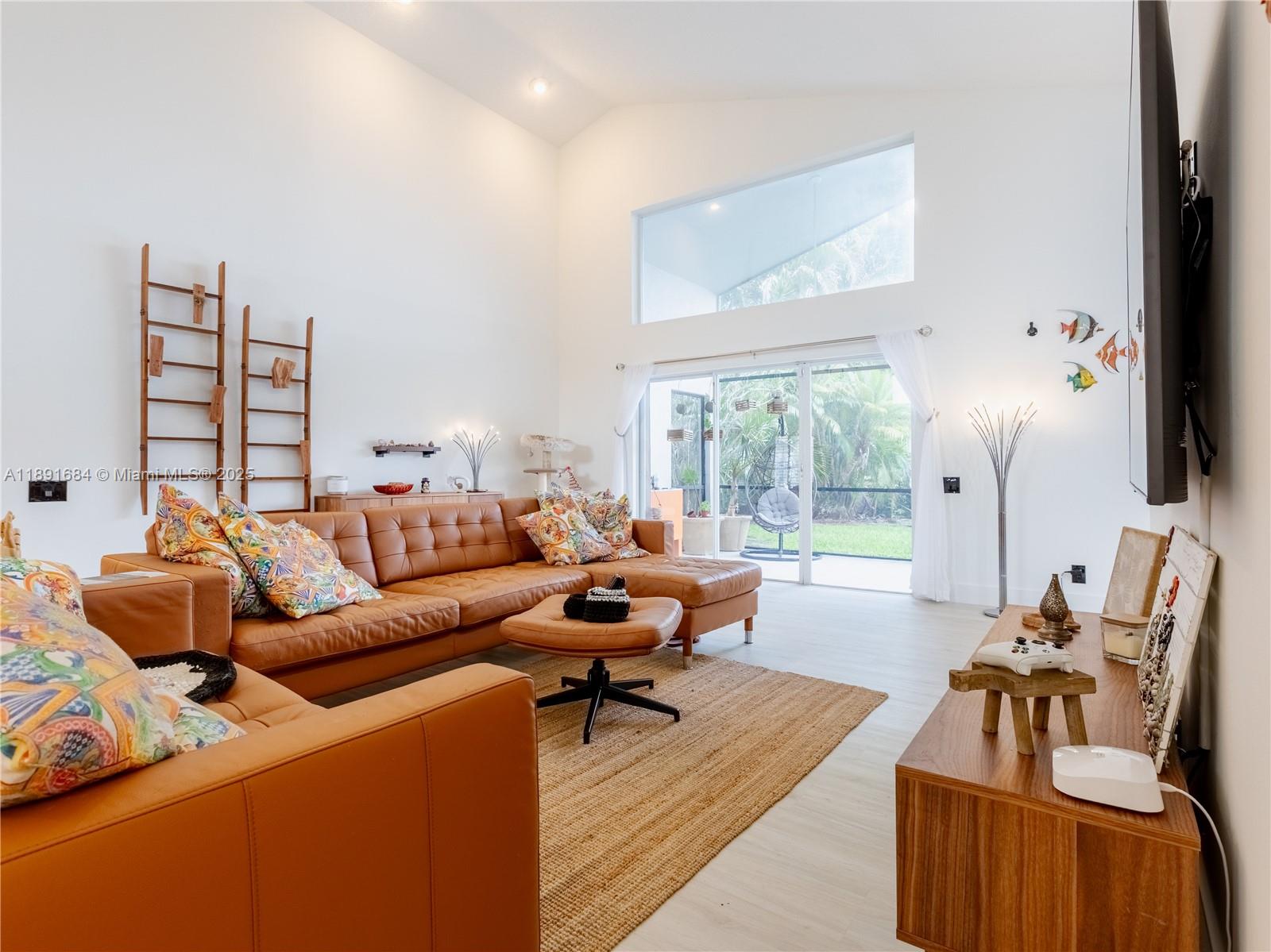 GOLF COLONY - Residential