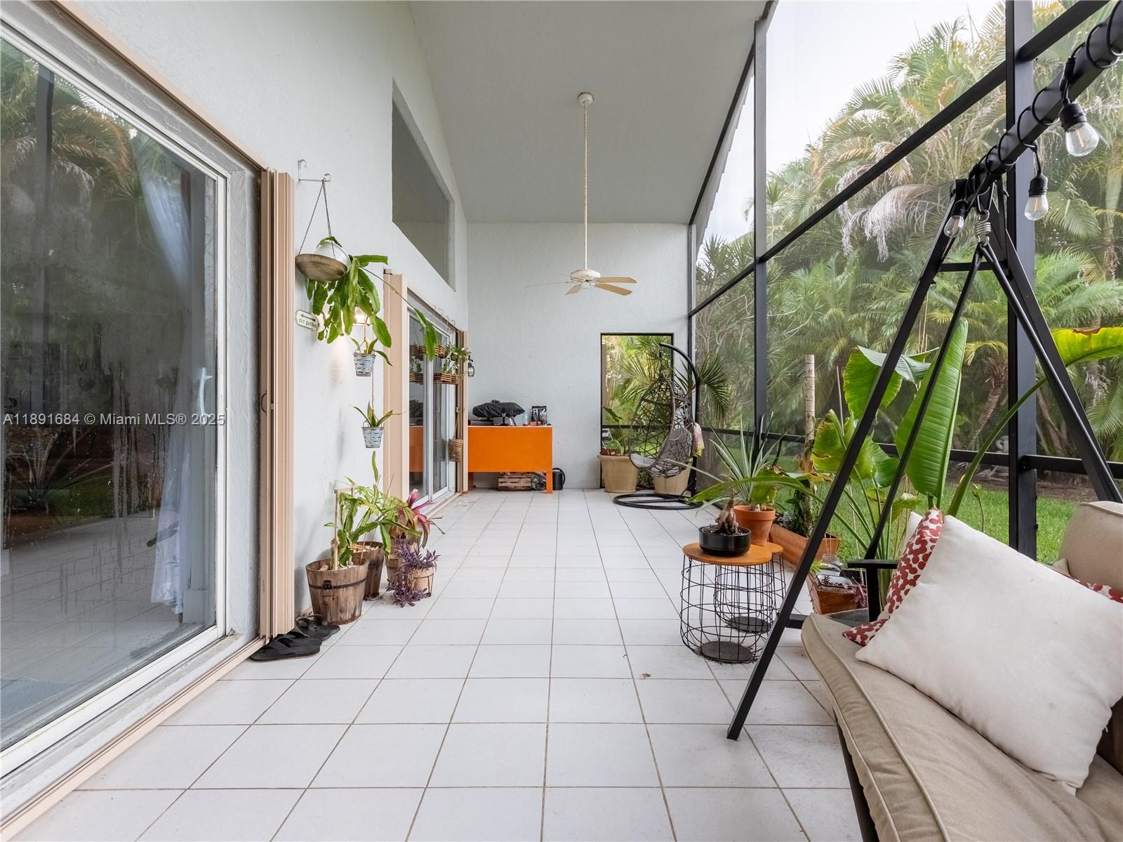 GOLF COLONY - Residential