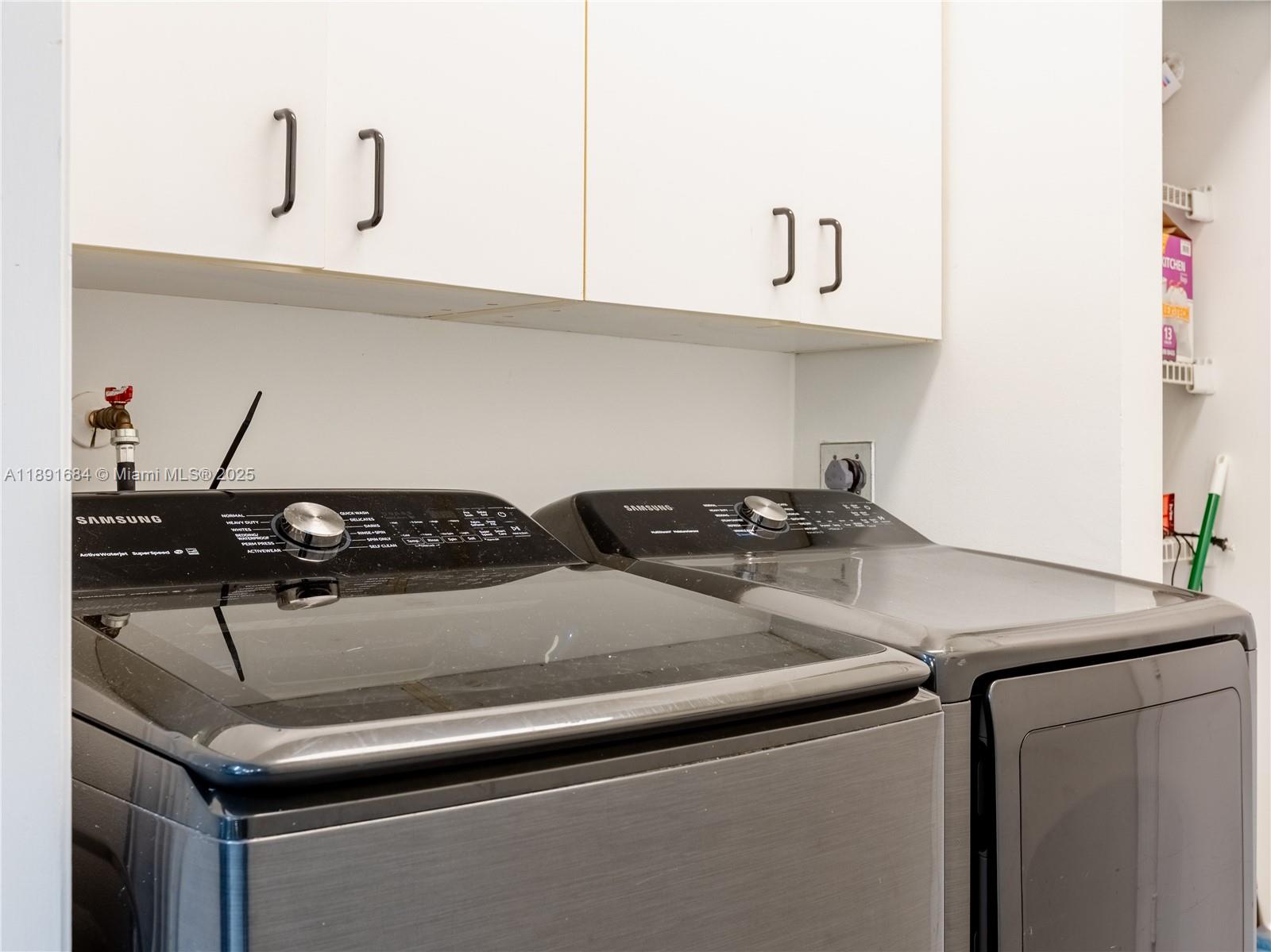 GOLF COLONY - Residential