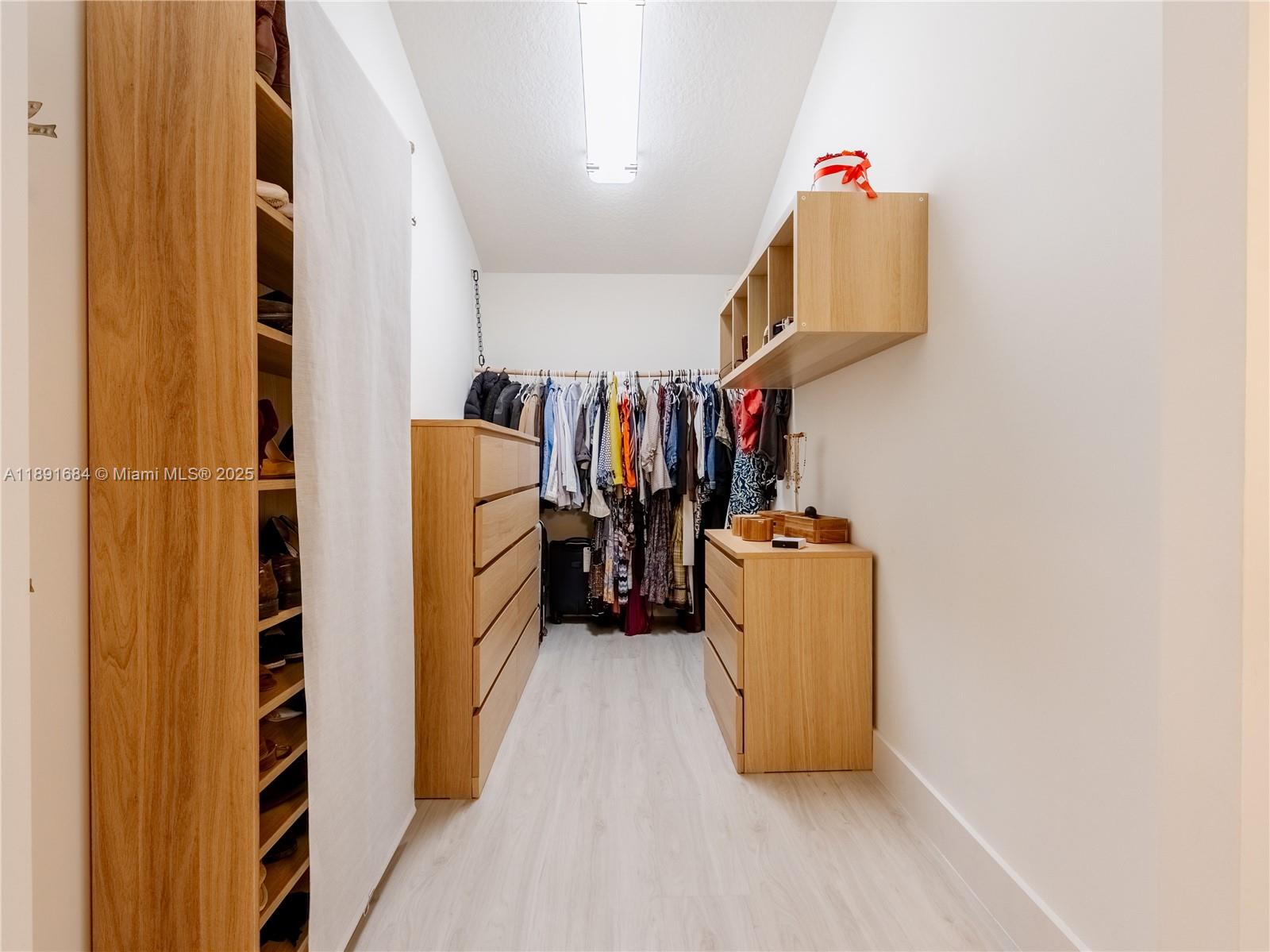 GOLF COLONY - Residential