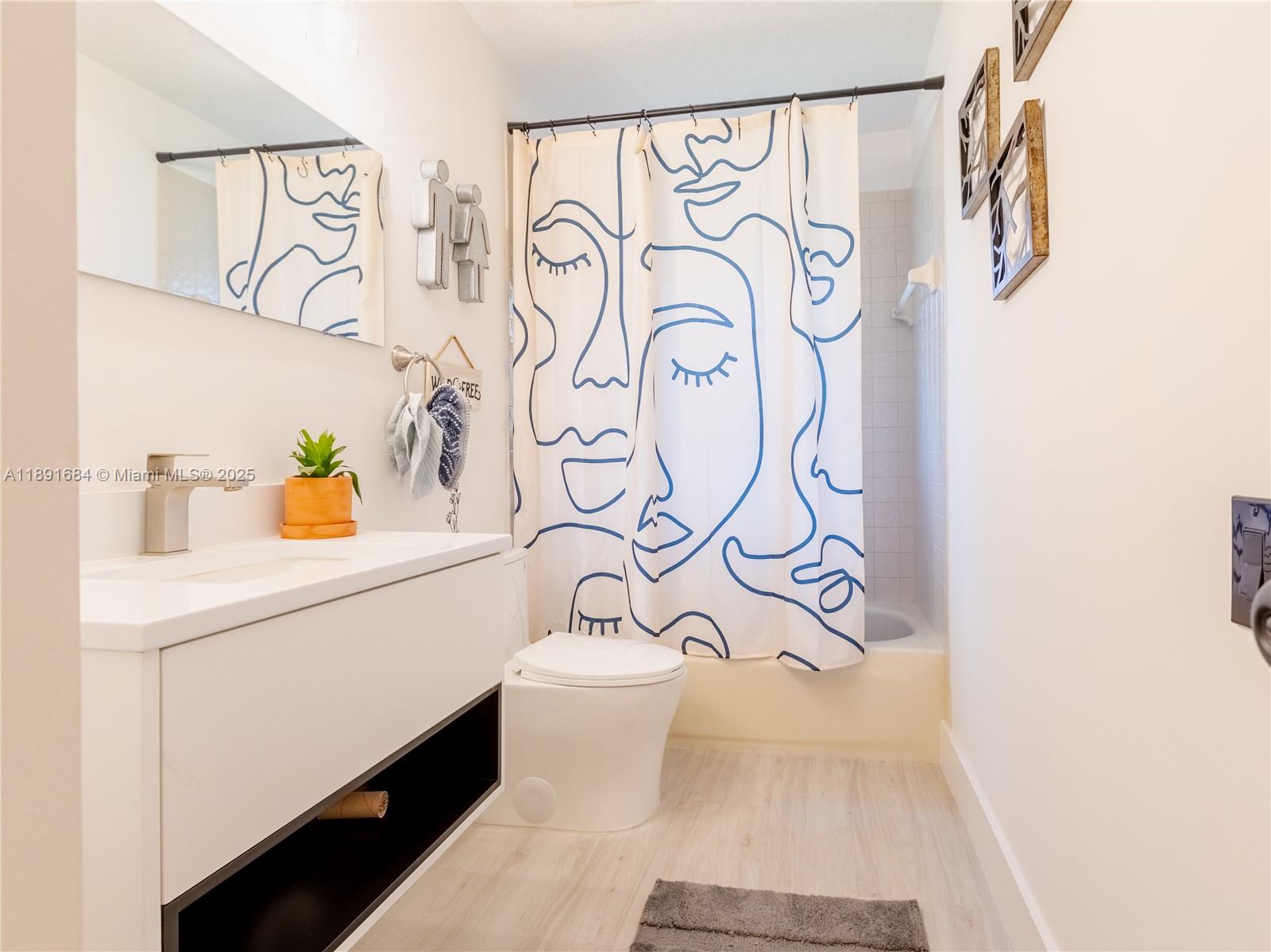 GOLF COLONY - Residential