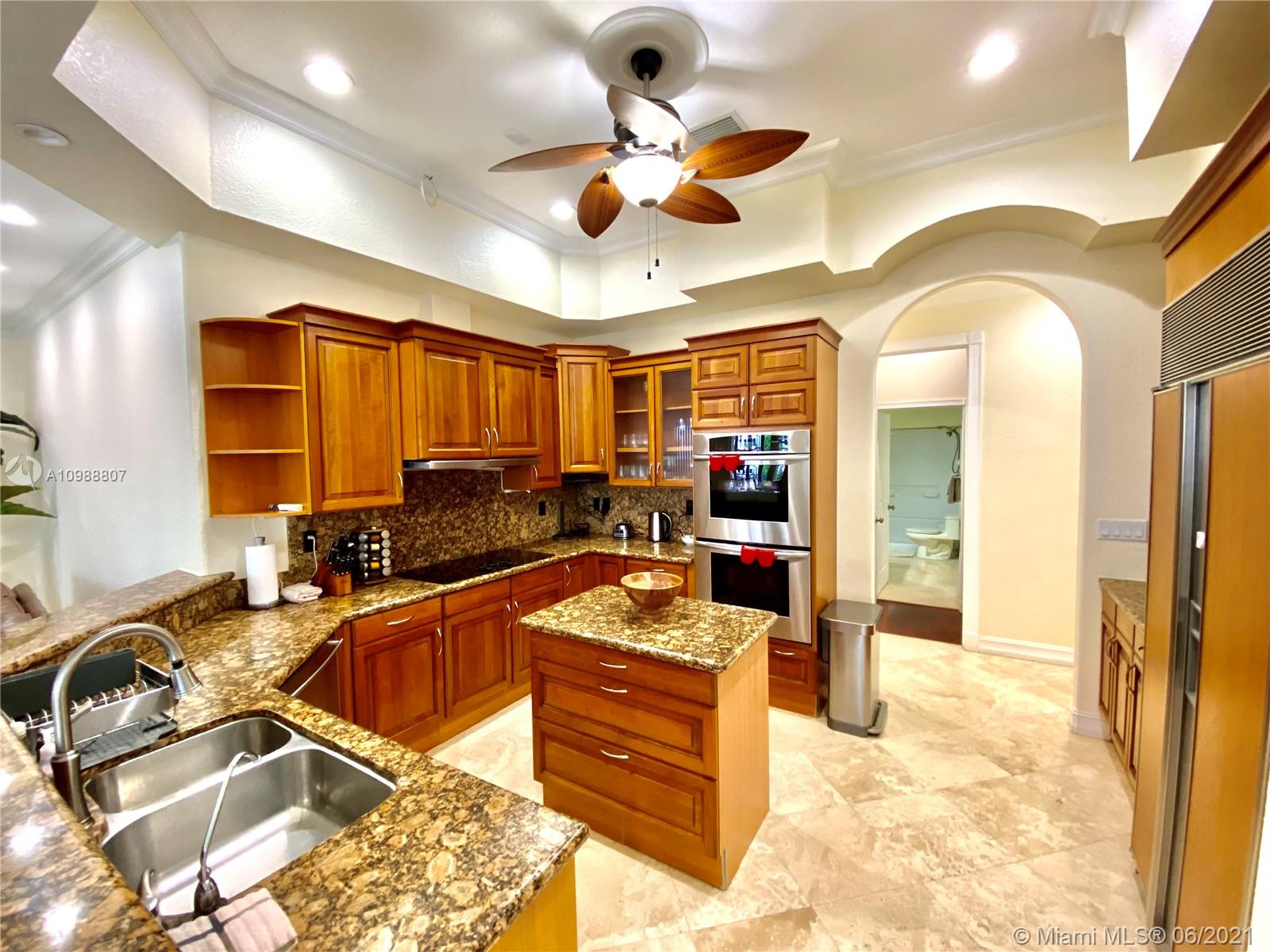 HOLLYWOOD GOLF ESTATES SE - Residential Lease