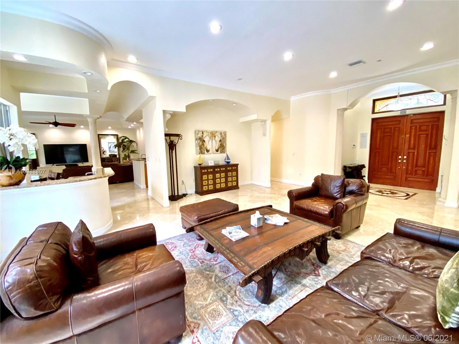 HOLLYWOOD GOLF ESTATES SE - Residential Lease