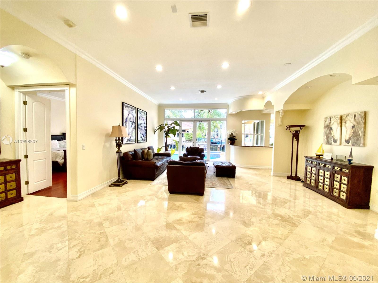 HOLLYWOOD GOLF ESTATES SE - Residential Lease