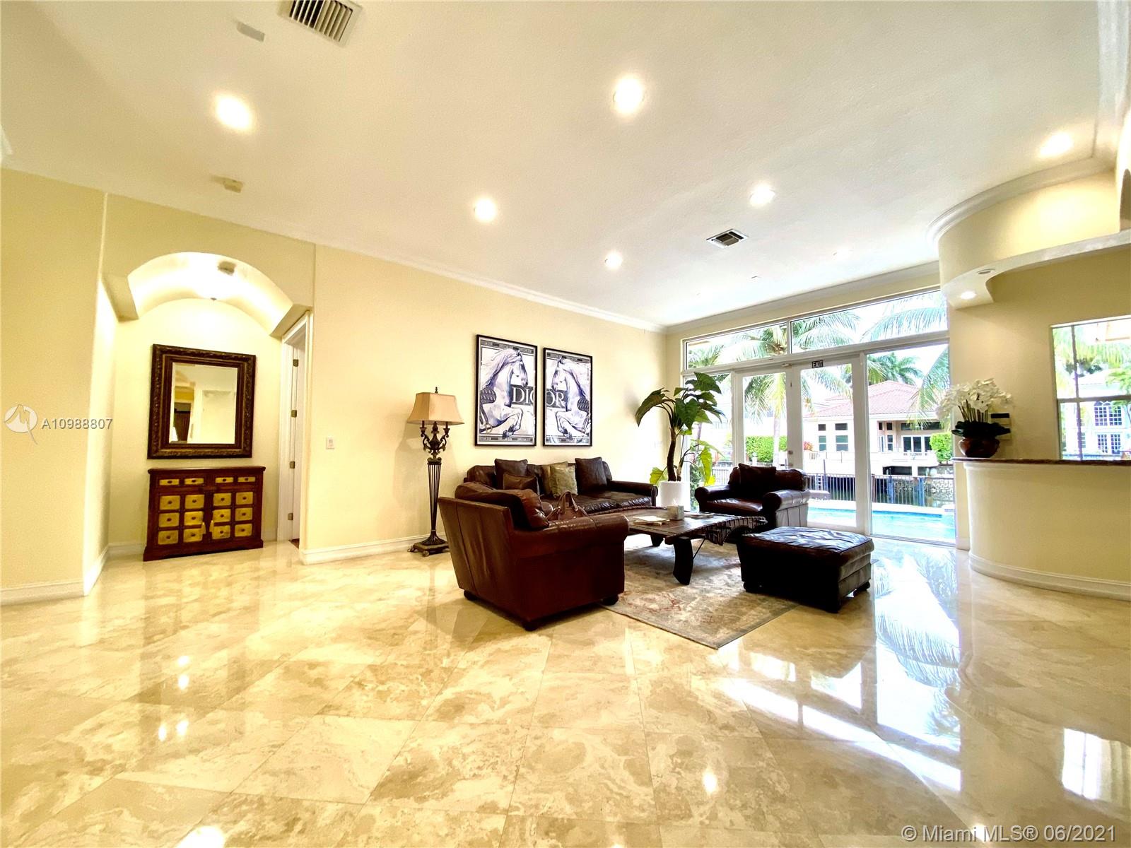 HOLLYWOOD GOLF ESTATES SE - Residential Lease