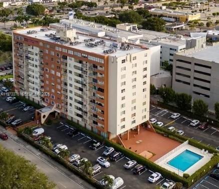 PLAZA OF WESTLAND CONDO - Residential