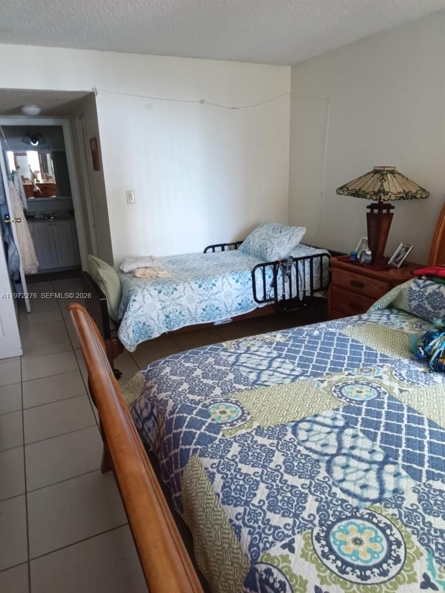 PLAZA OF WESTLAND CONDO - Residential