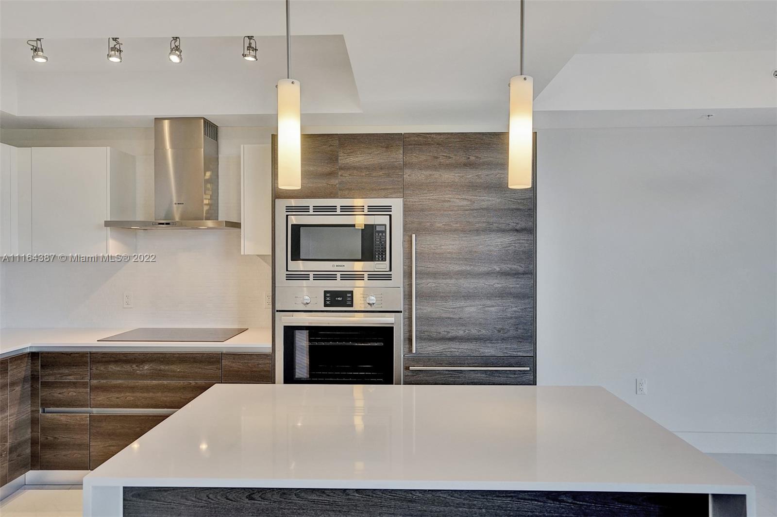 MERRICK MANOR - Residential Lease