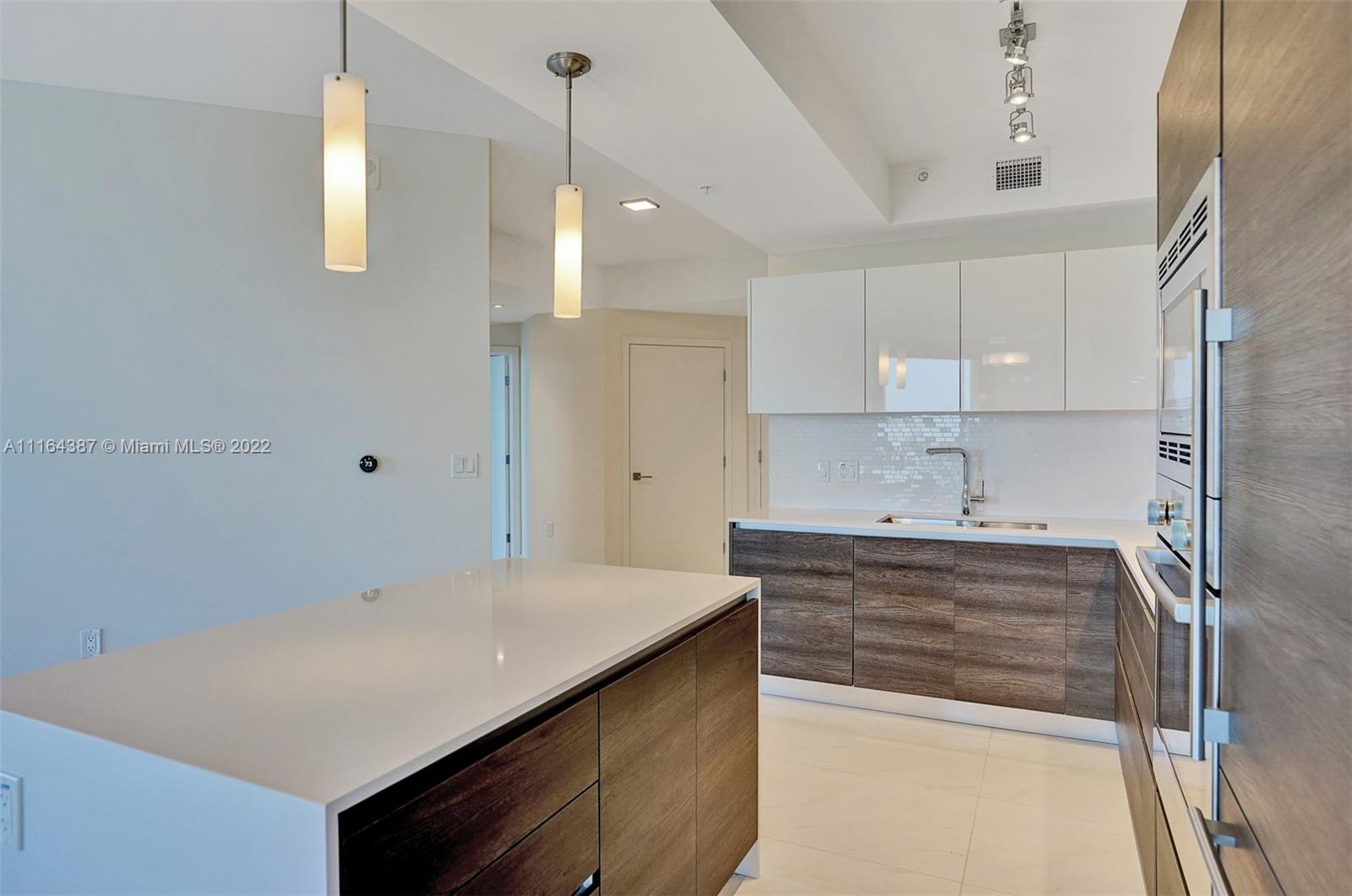 MERRICK MANOR - Residential Lease